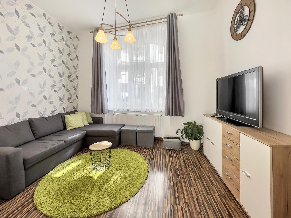 Laura'S Apartment カルロヴィ・ヴァリ エクステリア 写真