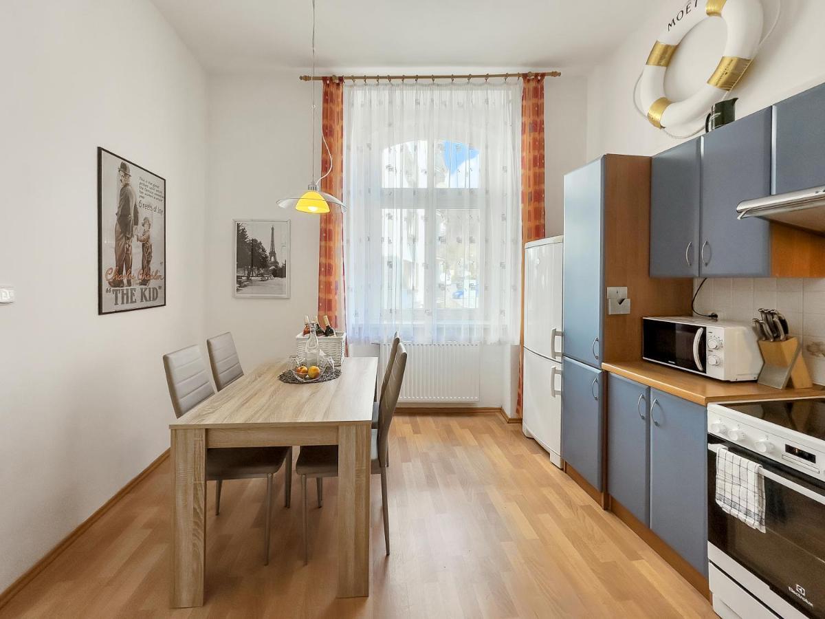 Laura'S Apartment カルロヴィ・ヴァリ エクステリア 写真
